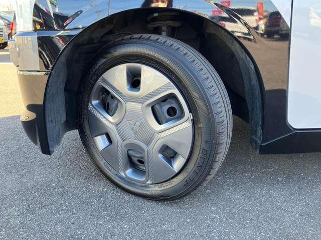 デリカミニ Ｔ　片側電動スライドドア・ナビ・バックカメラ　エアコン　キーフリー　Ｂカメラ　前席シートヒーター　ｉストップ　クリアランスソナー　スマートキー　エアバッグ　盗難防止　ベンチシート　ターボ　レーダーブレーキ（12枚目）