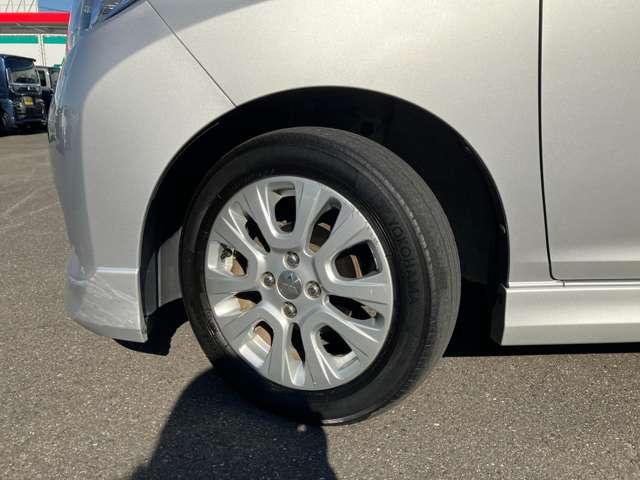 �S�{���ꂼ��̎ʐ^���ڂ��Ă��܂��I�^�C���̏�Ԃ��m�F�ł���̂ň��S���Ă���肢�������܂��B