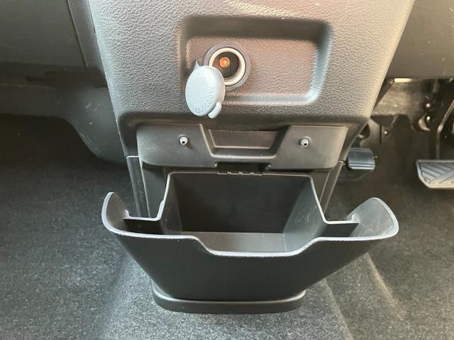 �����ɂ͎��[�ƃA�N�Z�T���[�\�P�b�g������֗��ł��B