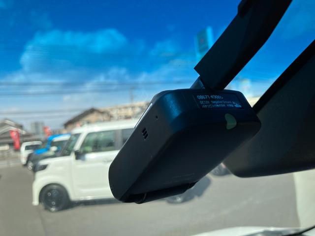 ムーヴ カスタム　ＲＳ　ハイパーＳＡＩＩＩ　ナビ・バックカメラ・ドライブレコーダー　シートヒータ　盗難防止装置　パワステ　メモリナビ　ターボ車　スマートキーＰスタート　キーレス　横滑り防止　オートエアコン　パワーウィンドウ　ＡＢＳ　ベンチシート（27枚目）