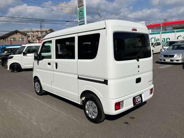 エブリイ ＰＣ　ＣＤオーディオ　パワーウィンド　両側スライド　キーレス付き　横滑防止　マニュアルエアコン　運転席エアバッグ　パワステ　シートヒーター付　アイドリングストップ機能付　パークセンサー　緊急ブレーキ（9枚目）