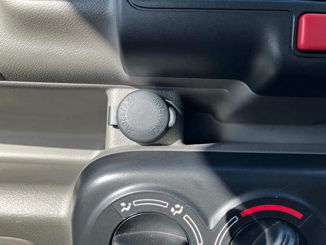 エブリイ ＰＣ　ＣＤオーディオ　パワーウィンド　両側スライド　キーレス付き　横滑防止　マニュアルエアコン　運転席エアバッグ　パワステ　シートヒーター付　アイドリングストップ機能付　パークセンサー　緊急ブレーキ（22枚目）