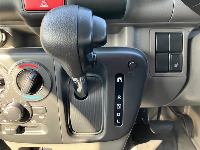 エブリイ ＰＣ　ＣＤオーディオ　パワーウィンド　両側スライド　キーレス付き　横滑防止　マニュアルエアコン　運転席エアバッグ　パワステ　シートヒーター付　アイドリングストップ機能付　パークセンサー　緊急ブレーキ（23枚目）