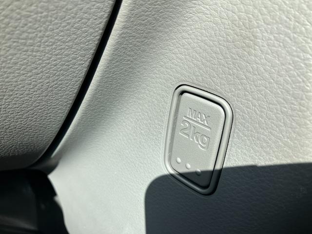 エブリイ ＰＣ　ＣＤオーディオ　パワーウィンド　両側スライド　キーレス付き　横滑防止　マニュアルエアコン　運転席エアバッグ　パワステ　シートヒーター付　アイドリングストップ機能付　パークセンサー　緊急ブレーキ（29枚目）