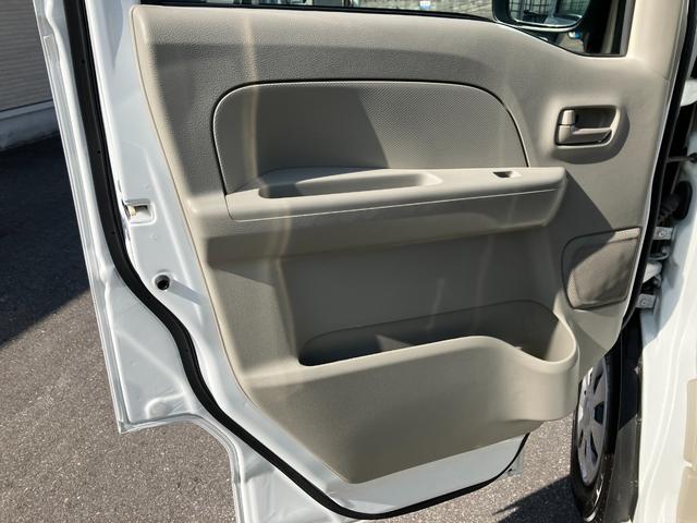 エブリイ ＰＣ　ＣＤオーディオ　パワーウィンド　両側スライド　キーレス付き　横滑防止　マニュアルエアコン　運転席エアバッグ　パワステ　シートヒーター付　アイドリングストップ機能付　パークセンサー　緊急ブレーキ（44枚目）