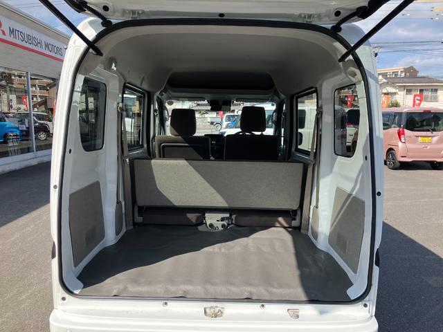 エブリイ ＰＣ　ＣＤオーディオ　パワーウィンド　両側スライド　キーレス付き　横滑防止　マニュアルエアコン　運転席エアバッグ　パワステ　シートヒーター付　アイドリングストップ機能付　パークセンサー　緊急ブレーキ（55枚目）