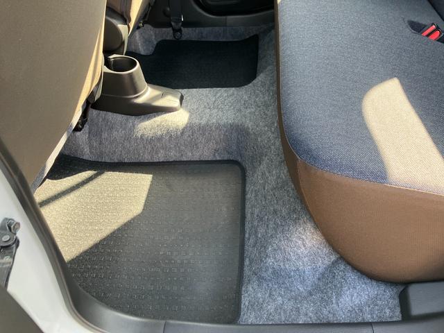 アルト Ａ　キーレス・パワーウィンドウ　カーテンエアバック　助手席エアバック　運転席エアバック　マニュアルエアコン　パワステ　横滑り防止装置　ＡＢＳ　アイドルストップ　キーレスエントリーキー　バックセンサー（49枚目）