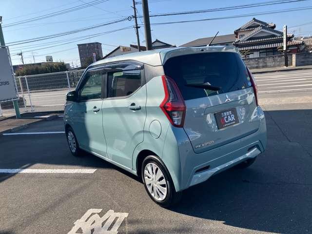 eKワゴン M 衝突被害軽減ブレーキシステム・アイドリン パーキングセンサー サイドエアバック 横滑り防止機能 リモコンキー 運転席エアバッグ 助手席エアバッグ シートヒーター ベンチシート マニュアルエアコン(9枚目)