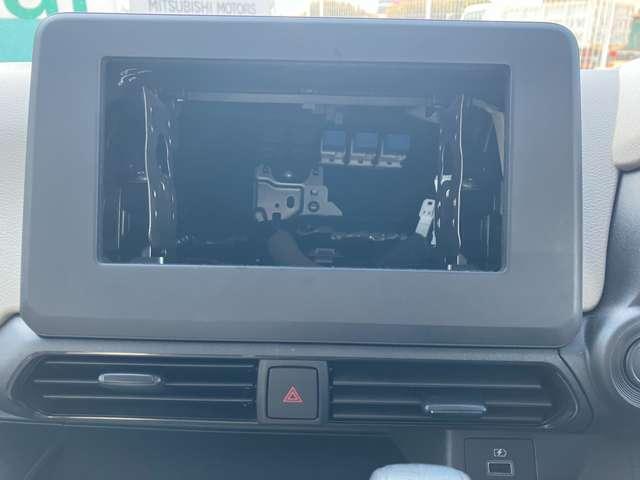 eKワゴン M 衝突被害軽減ブレーキシステム・アイドリン パーキングセンサー サイドエアバック 横滑り防止機能 リモコンキー 運転席エアバッグ 助手席エアバッグ シートヒーター ベンチシート マニュアルエアコン(19枚目)