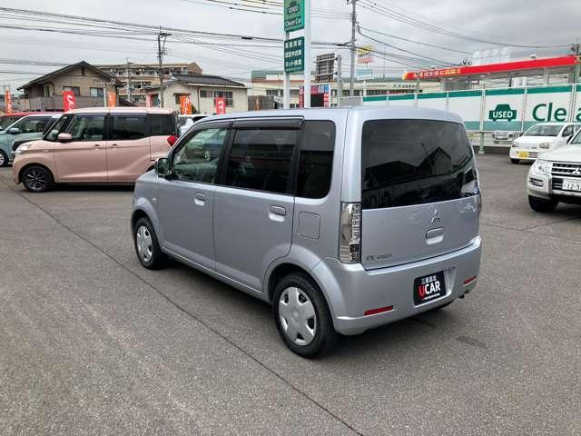 ｅＫワゴン ＭＸ　ＣＤオーディオ・キーレスエントリーシステム　キーレス付き　全席パワーウインドウ　助手席エアバッグ　エアコン　ＰＳ　運転席エアバッグ　ベンチシート（10枚目）