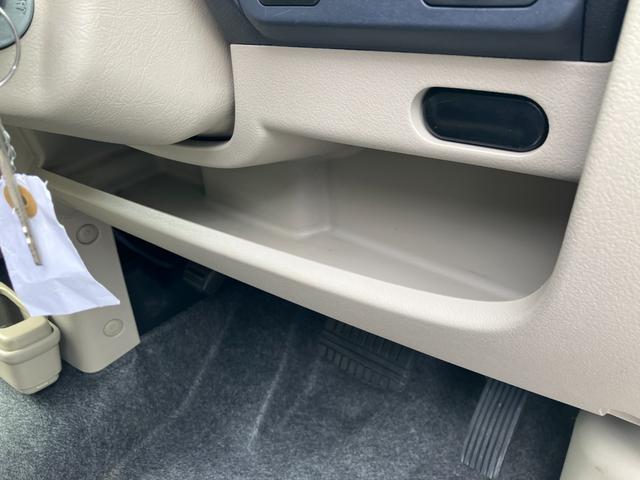 ｅＫワゴン ＭＸ　ＣＤオーディオ・キーレスエントリーシステム　キーレス付き　全席パワーウインドウ　助手席エアバッグ　エアコン　ＰＳ　運転席エアバッグ　ベンチシート（29枚目）