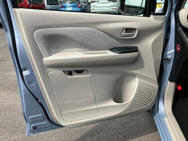 ����ȃh�A������