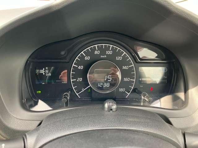 ノート ｅ－パワー　Ｘ　衝突被害軽減ブレーキシステム・ナビ・レー　衝突安全ブレーキ　スマートキ－　カーナビ　横滑り防止装置付き　Ｗエアバック　盗難防止システム　アイドリングストップ　ＡＡＣ　メモリーナビ　パワーウインドウ（20枚目）