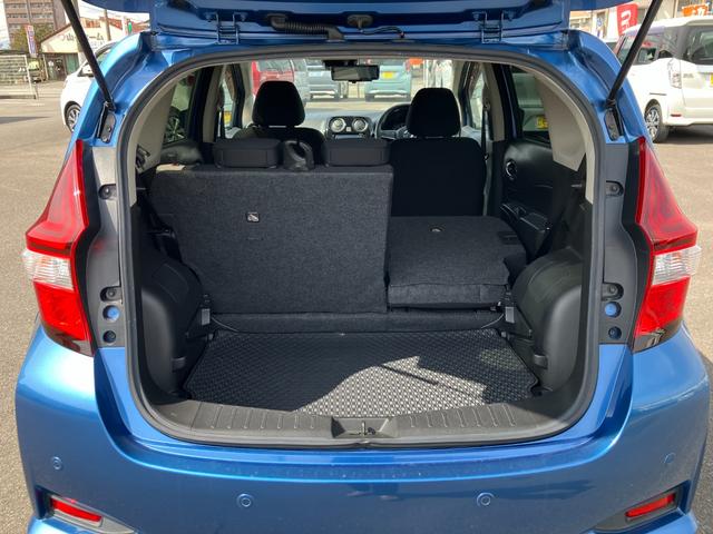 ��ȃV�[�g�͍��E�Ɨ��ŃA�����W�\�ł��B