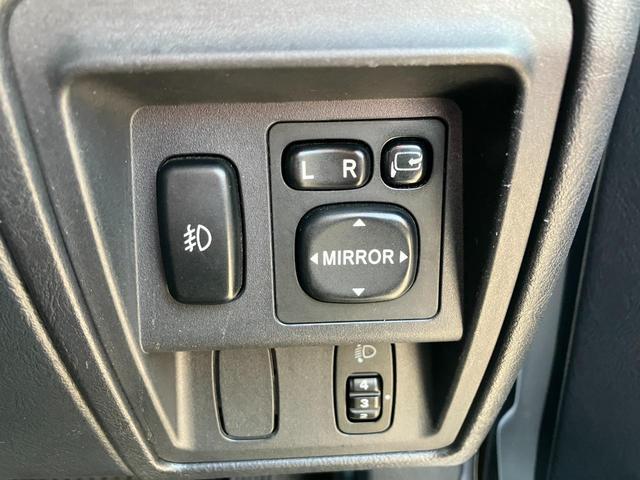 運転席ドリンクホルダー