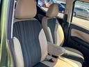 シートのわきを確認できます。たくさん乗る運転席だからしっかりチェックできます。