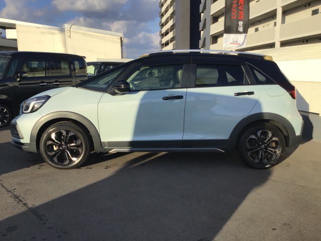 フィット ｅ：ＨＥＶクロスター　バックカメラ　ナビ　ＴＶ　クリアランスソナー　オートクルーズコントロール　レーンアシスト　衝突被害軽減システム　アルミホイール　オートライト　ＬＥＤヘッドランプ　ヘッドライトウォッシャー　スマートキー（15枚目）