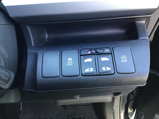 ステップワゴンスパーダ Ｚ　クールスピリット　ＥＴＣ　バックカメラ　ナビ　ＴＶ　オートクルーズコントロール　両側電動スライドドア　ＨＩＤ　スマートキー　アイドリングストップ　電動格納ミラー　３列シート　ＣＶＴ　アルミホイール　ＣＤ　ＤＶＤ再生（8枚目）