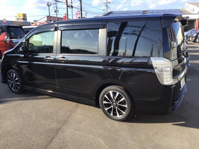 ステップワゴンスパーダ Ｚ　クールスピリット　ＥＴＣ　バックカメラ　ナビ　ＴＶ　オートクルーズコントロール　両側電動スライドドア　ＨＩＤ　スマートキー　アイドリングストップ　電動格納ミラー　３列シート　ＣＶＴ　アルミホイール　ＣＤ　ＤＶＤ再生（16枚目）