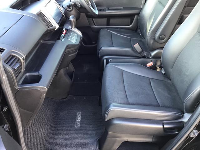 ステップワゴンスパーダ Ｚ　クールスピリット　ＥＴＣ　バックカメラ　ナビ　ＴＶ　オートクルーズコントロール　両側電動スライドドア　ＨＩＤ　スマートキー　アイドリングストップ　電動格納ミラー　３列シート　ＣＶＴ　アルミホイール　ＣＤ　ＤＶＤ再生（26枚目）