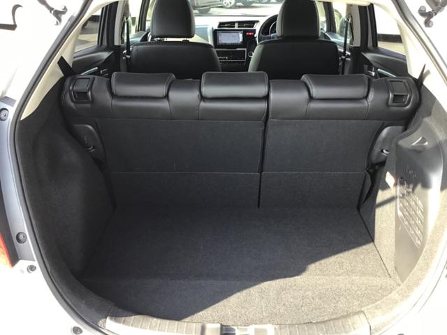 フィットハイブリッド Fパッケージ ハイブリッド ETC バックカメラ ナビ TV オートクルーズコントロール オートライト スマートキー アイドリングストップ 電動格納ミラー AT 盗難防止システム 衝突安全ボディ CD DVD再生(21枚目)