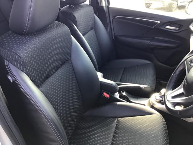 フィットハイブリッド Fパッケージ ハイブリッド ETC バックカメラ ナビ TV オートクルーズコントロール オートライト スマートキー アイドリングストップ 電動格納ミラー AT 盗難防止システム 衝突安全ボディ CD DVD再生(37枚目)