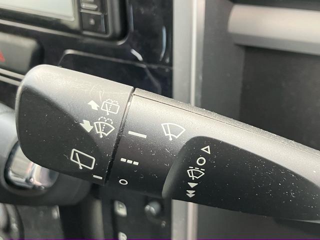 タント カスタムＸ　トップエディションリミテッドＳＡＩＩＩ　両側電動スライドドア　メモリーナビ　フルセグテレビ　アルミ　スマートキー　プッシュスタート　レーンアシスト　衝突被害軽減システム　アイドリングストップ　クリアランスソナー（8枚目）