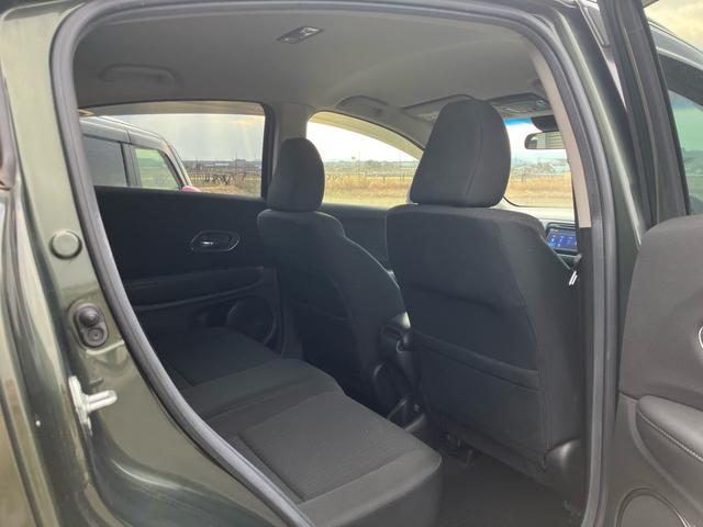 ヴェゼル ハイブリッドＸ　あんしんパッケージ　メモリーナビ　フルセグテレビ　バックカメラ　アルミ　ＥＴＣ　衝突被害軽減システム　アイドリングストップ　スマートキー　プッシュスタート（18枚目）