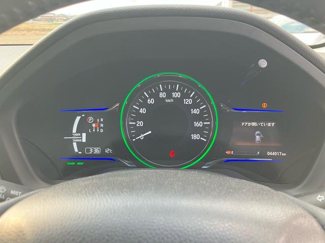 ヴェゼル ハイブリッドＸ　あんしんパッケージ　メモリーナビ　フルセグテレビ　バックカメラ　アルミ　ＥＴＣ　衝突被害軽減システム　アイドリングストップ　スマートキー　プッシュスタート（40枚目）