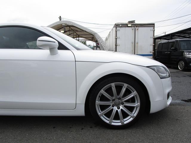2.0TFSI ターボ 黒革 HDDナビ Bluetooth フルセグ DVD CD ETC リアウイング(9枚目)