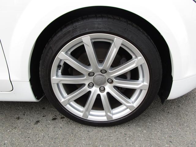 2.0TFSI ターボ 黒革 HDDナビ Bluetooth フルセグ DVD CD ETC リアウイング(10枚目)
