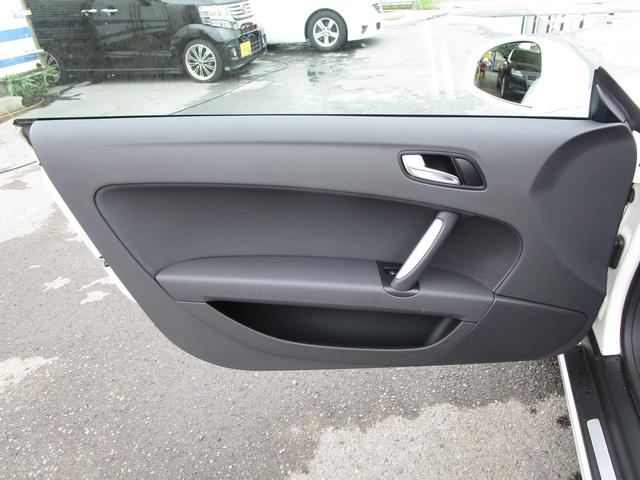 2.0TFSI ターボ 黒革 HDDナビ Bluetooth フルセグ DVD CD ETC リアウイング(52枚目)