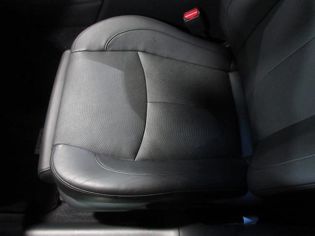フーガ ３７０ＧＴ　クルコン　黒革　ＨＤＤナビ　フルセグ　Ｂｌｕｅｔｏｏｔｈ　ＤＶＤ　ＣＤ　Ｂカメラ　ＥＴＣ　オットマン　シートヒーター　クーラー　スマートキー　プッシュスタート（54枚目）