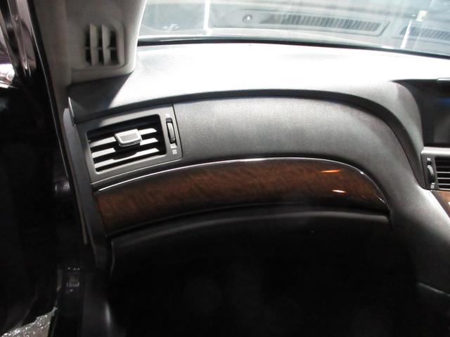 フーガ ３７０ＧＴ　クルコン　黒革　ＨＤＤナビ　フルセグ　Ｂｌｕｅｔｏｏｔｈ　ＤＶＤ　ＣＤ　Ｂカメラ　ＥＴＣ　オットマン　シートヒーター　クーラー　スマートキー　プッシュスタート（56枚目）