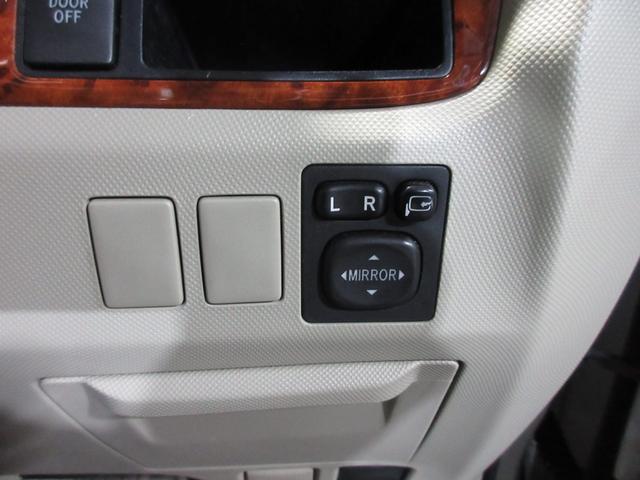 エスティマ ２．４アエラス　Ｇエディション　クルコン　両側パワスラ　ＨＤＤナビ　Ｂｌｕｅｔｏｏｔｈ　フルセグ　ＤＶＤ　ＣＤ　Ｂカメラ　ＥＴＣ　オットマン　スマートキー　プッシュスタート（75枚目）