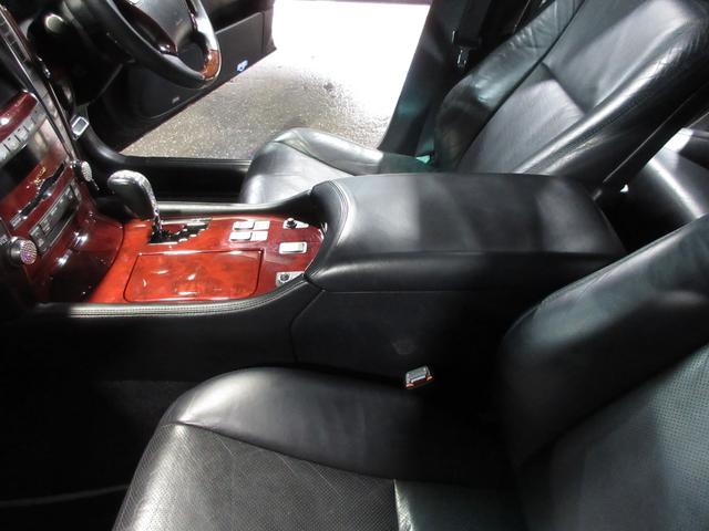 ＬＳ ＬＳ４６０　バージョンＣ　サンルーフ　黒革　クルコン　ＨＤＤナビ　ＤＶＤ　ＣＤ　Ｂカメラ　ＥＴＣ　ＷＡＬＤフルエアロ　ＷＡＬＤフェンダー　ＬＥＤヘッドライト　スマートキー　プッシュスタート（58枚目）
