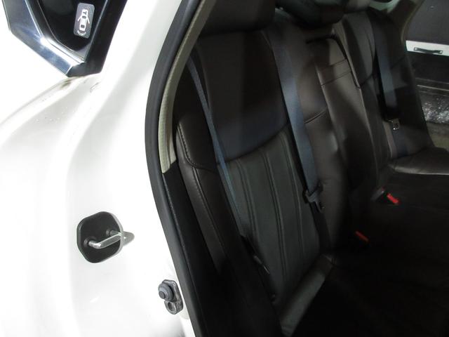 フーガ ３７０ＧＴ　クルコン　茶革　ＨＤＤナビ　Ｂｌｕｅｔｏｏｔｈ　フルセグ　ＣＤ　Ｓ　Ｂカメラ　ＥＴＣ　シートヒーター　クーラー　オットマン　スマートキー　プッシュスタート（48枚目）