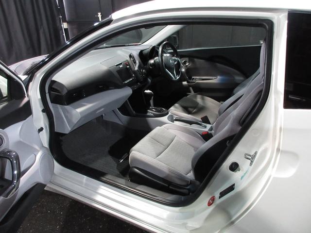ＣＲ－Ｚ α　パドルシフト　クルコン　ＨＤＤナビ　ワンセグ　ＤＶＤ　ＣＤ　Ｂカメラ　ＥＴＣ　スマートキー（17枚目）