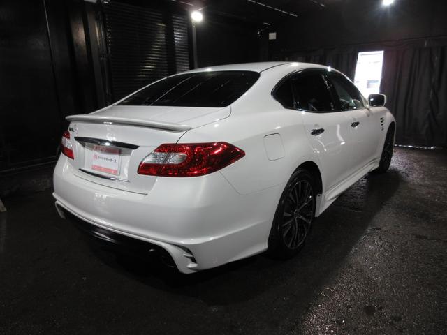 フーガ ３７０ＧＴ　クルコン　黒革　インパルエアロ　グリル　ダクト　ＨＤＤナビ　Ｂｌｕｅｔｏｏｔｈ　フルセグ　ＤＶＤ　ＣＤ　Ｂカメラ　ＥＴＣ　シートヒーター　クーラー　オットマン　社外１９ＡＷ　スマートキー（7枚目）