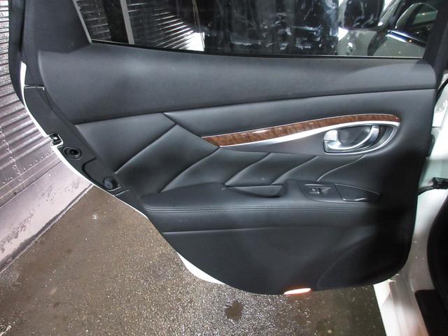 フーガ ３７０ＧＴ　クルコン　黒革　インパルエアロ　グリル　ダクト　ＨＤＤナビ　Ｂｌｕｅｔｏｏｔｈ　フルセグ　ＤＶＤ　ＣＤ　Ｂカメラ　ＥＴＣ　シートヒーター　クーラー　オットマン　社外１９ＡＷ　スマートキー（49枚目）