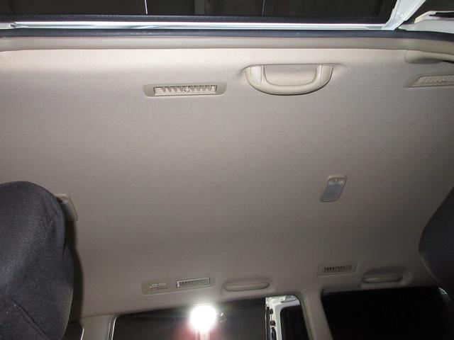 ノア Ｘ　リミテッド　ワンオーナー　取説　禁煙車　両側パワスラ　ＨＤＤナビ　ＤＶＤ　ＣＤ　Ｂカメラ　ＥＴＣ　エアロ　キーレス（60枚目）
