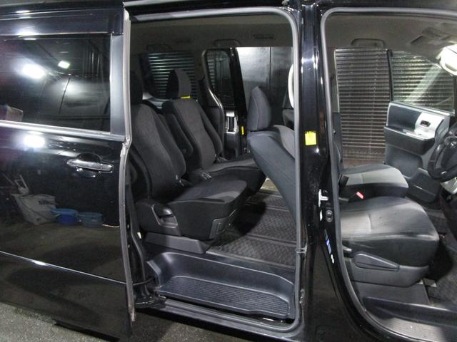 ヴォクシー ＺＳ　煌　後期　フリップダウンモニター　両側パワスラ　ＨＤＤナビ　フルセグ　Ｂｌｕｅｔｏｏｔｈ　ＤＶＤ　ＣＤ　Ｂカメラ　ＥＴＣ　スマートキー　プッシュスタート（14枚目）