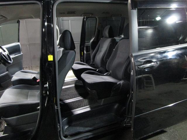 ヴォクシー ＺＳ　煌　後期　フリップダウンモニター　両側パワスラ　ＨＤＤナビ　フルセグ　Ｂｌｕｅｔｏｏｔｈ　ＤＶＤ　ＣＤ　Ｂカメラ　ＥＴＣ　スマートキー　プッシュスタート（16枚目）