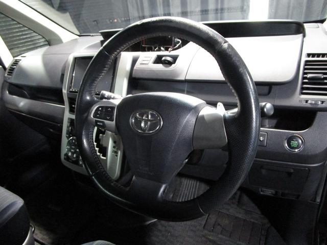 ヴォクシー ＺＳ　煌　後期　フリップダウンモニター　両側パワスラ　ＨＤＤナビ　フルセグ　Ｂｌｕｅｔｏｏｔｈ　ＤＶＤ　ＣＤ　Ｂカメラ　ＥＴＣ　スマートキー　プッシュスタート（42枚目）