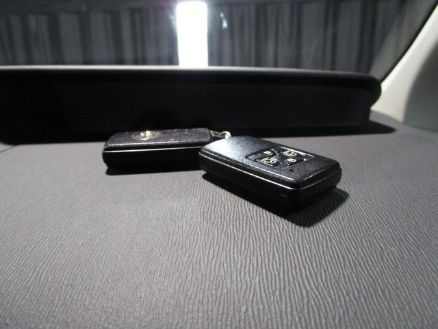 ヴォクシー ＺＳ　煌　後期　フリップダウンモニター　両側パワスラ　ＨＤＤナビ　フルセグ　Ｂｌｕｅｔｏｏｔｈ　ＤＶＤ　ＣＤ　Ｂカメラ　ＥＴＣ　スマートキー　プッシュスタート（72枚目）