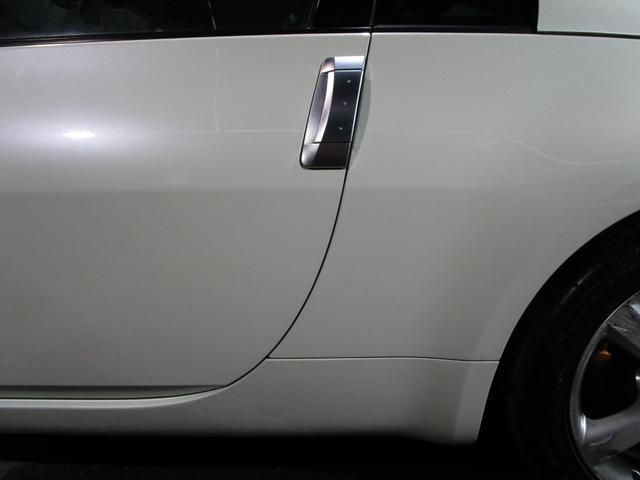 フェアレディＺ バージョンＳＴ　黒革　ＢＯＳＥサウンド　純正ナビ　ＣＤ　バックカメラ　ＥＴＣ　シートヒーター　パワーシート　キーレス（4枚目）