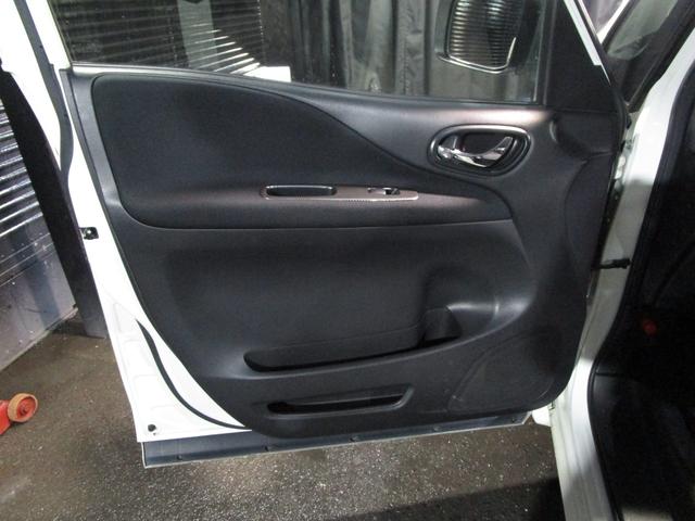 セレナ ライダー クルコン 両側パワスラ フリップダウンモニター メモリーナビ Bluetooth DVD CD バックカメラ ETC スマートキー プッシュスタート(52枚目)