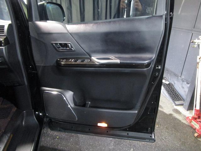 アルファード ２４０Ｓ　タイプゴールド　後期　モデリスタエアロ　クルコン　両側パワスラ　ハーフレザー　ＨＤＤナビ　フルセグ　Ｂｌｕｅｔｏｏｔｈ　ＤＶＤ　ＣＤ　Ｂカメラ　ＥＴＣ　ソナー　スマートキー　プッシュスタート（40枚目）