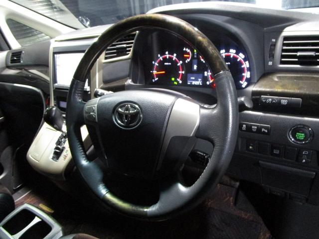 アルファード ２４０Ｓ　タイプゴールド　後期　モデリスタエアロ　クルコン　両側パワスラ　ハーフレザー　ＨＤＤナビ　フルセグ　Ｂｌｕｅｔｏｏｔｈ　ＤＶＤ　ＣＤ　Ｂカメラ　ＥＴＣ　ソナー　スマートキー　プッシュスタート（41枚目）