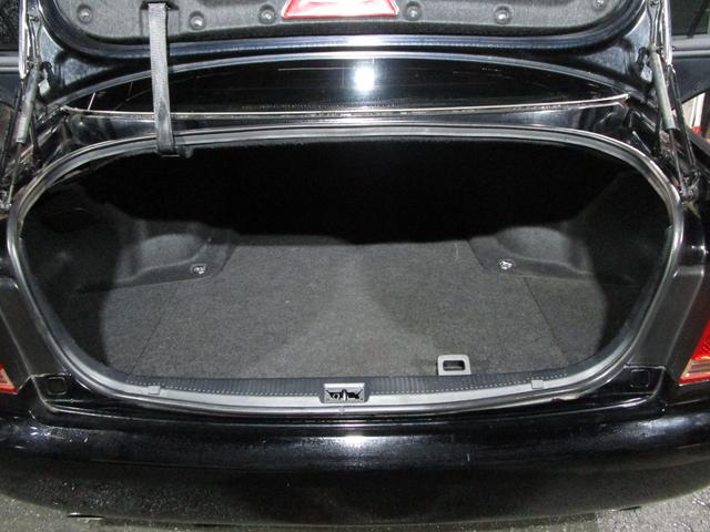 クラウン アスリート　６０ｔｈスペシャルエディション　後期　クルコン　ＨＤＤナビ　ＣＤ　バックカメラ　ＥＴＣ　ソナー　ローダウン　車高調　エアロ　スマートキー　プッシュスタート（15枚目）